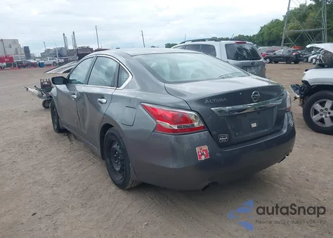 2015 Nissan Altima 2.5 S z USA, uszkodzony, nr VIN 1N4AL3AP6FC422294